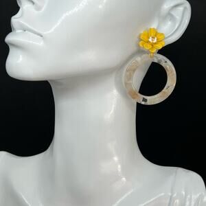 Vintage 1970s Yellow, White & Beige Floral Gem Hoop Post Earrings Retro Jewelry